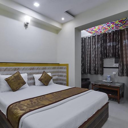 Hotel Aroma- Dadar Mumbai Eksteriør bilde
