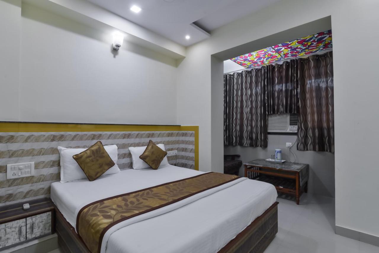 Hotel Aroma- Dadar Mumbai Eksteriør bilde
