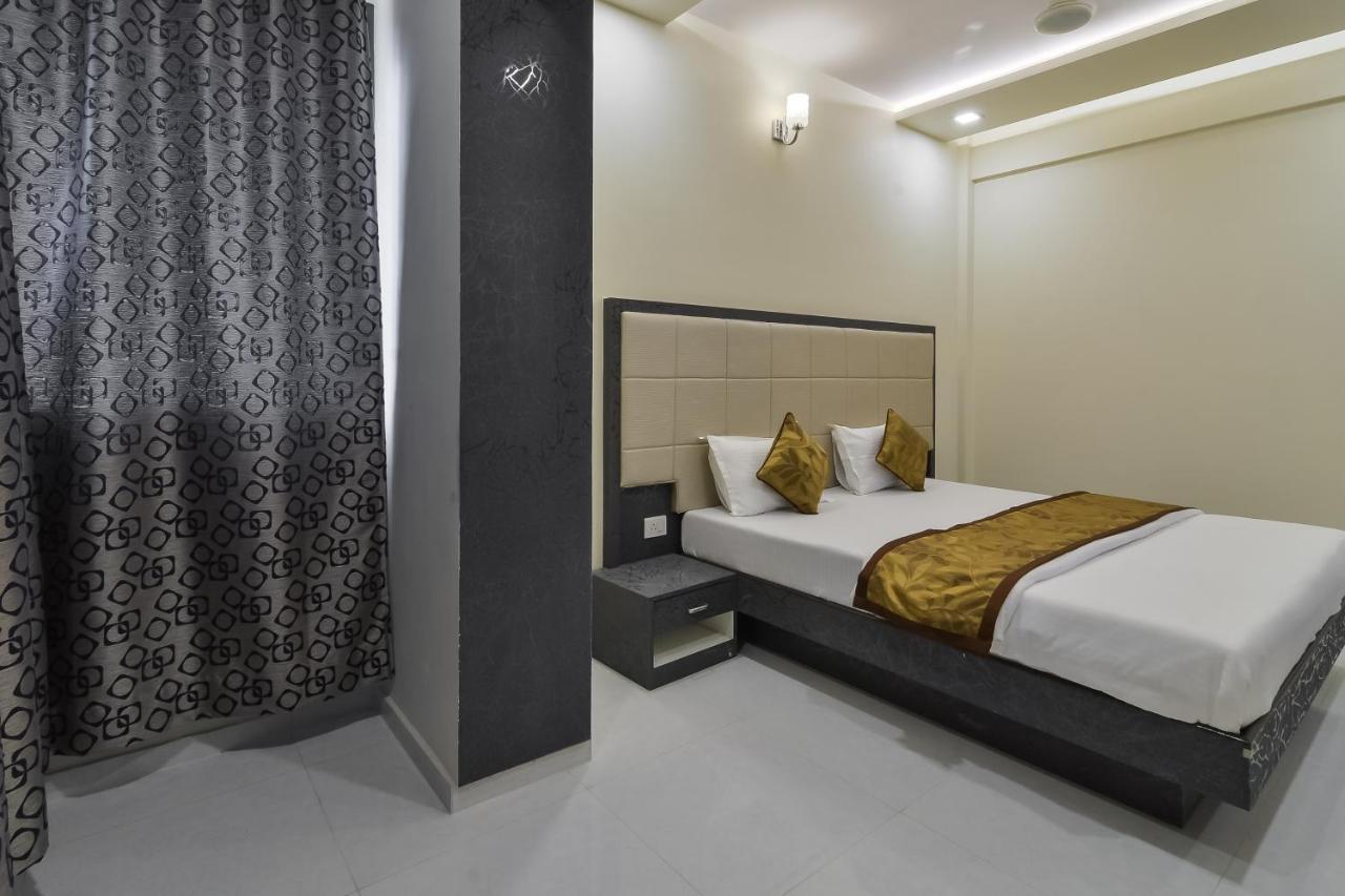 Hotel Aroma- Dadar Mumbai Eksteriør bilde