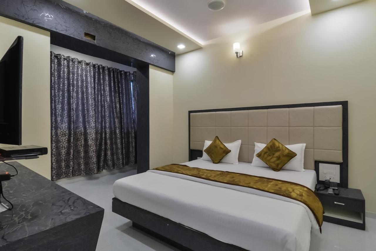 Hotel Aroma- Dadar Mumbai Eksteriør bilde