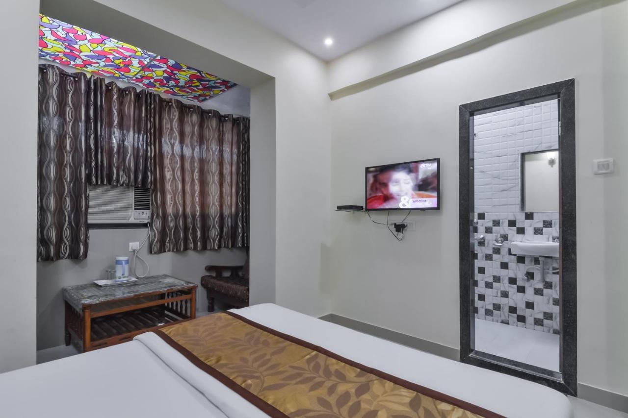 Hotel Aroma- Dadar Mumbai Eksteriør bilde