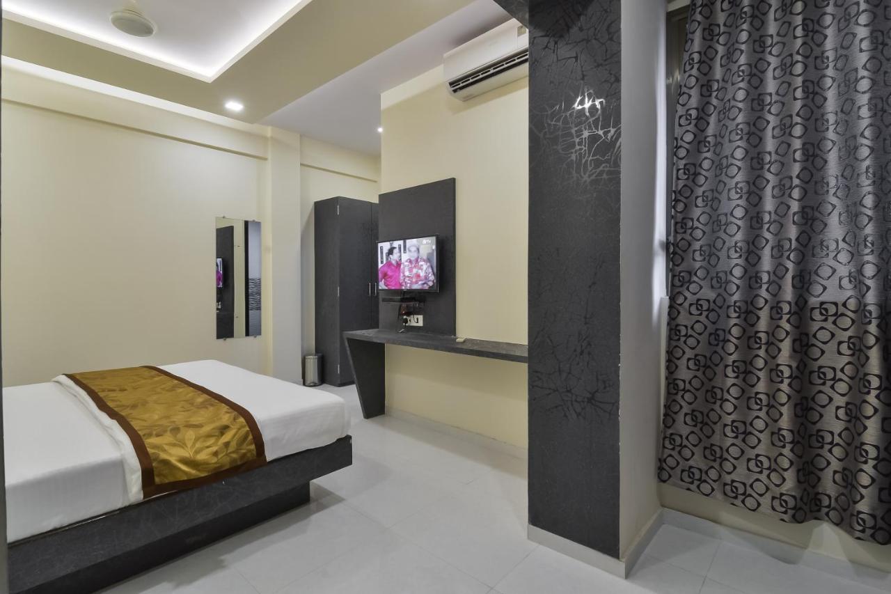 Hotel Aroma- Dadar Mumbai Eksteriør bilde