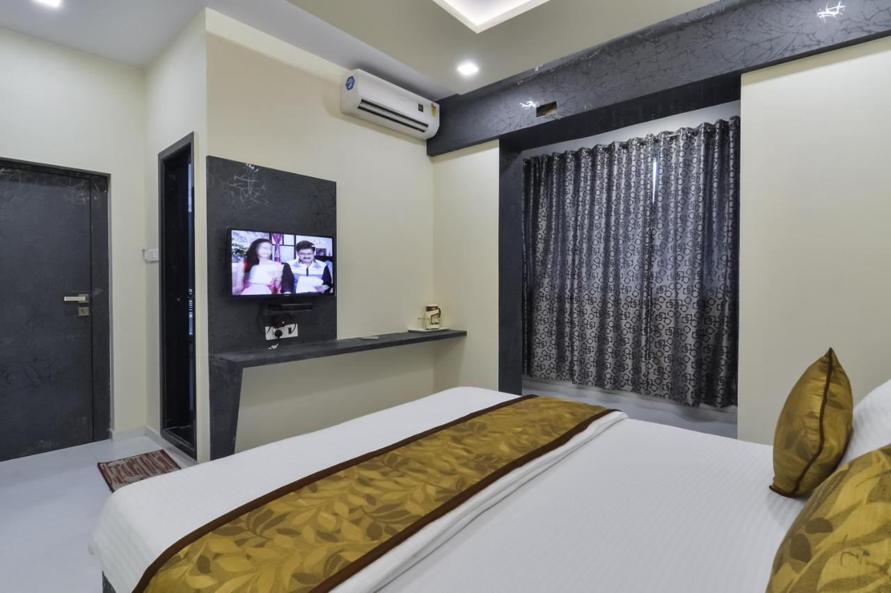 Hotel Aroma- Dadar Mumbai Eksteriør bilde