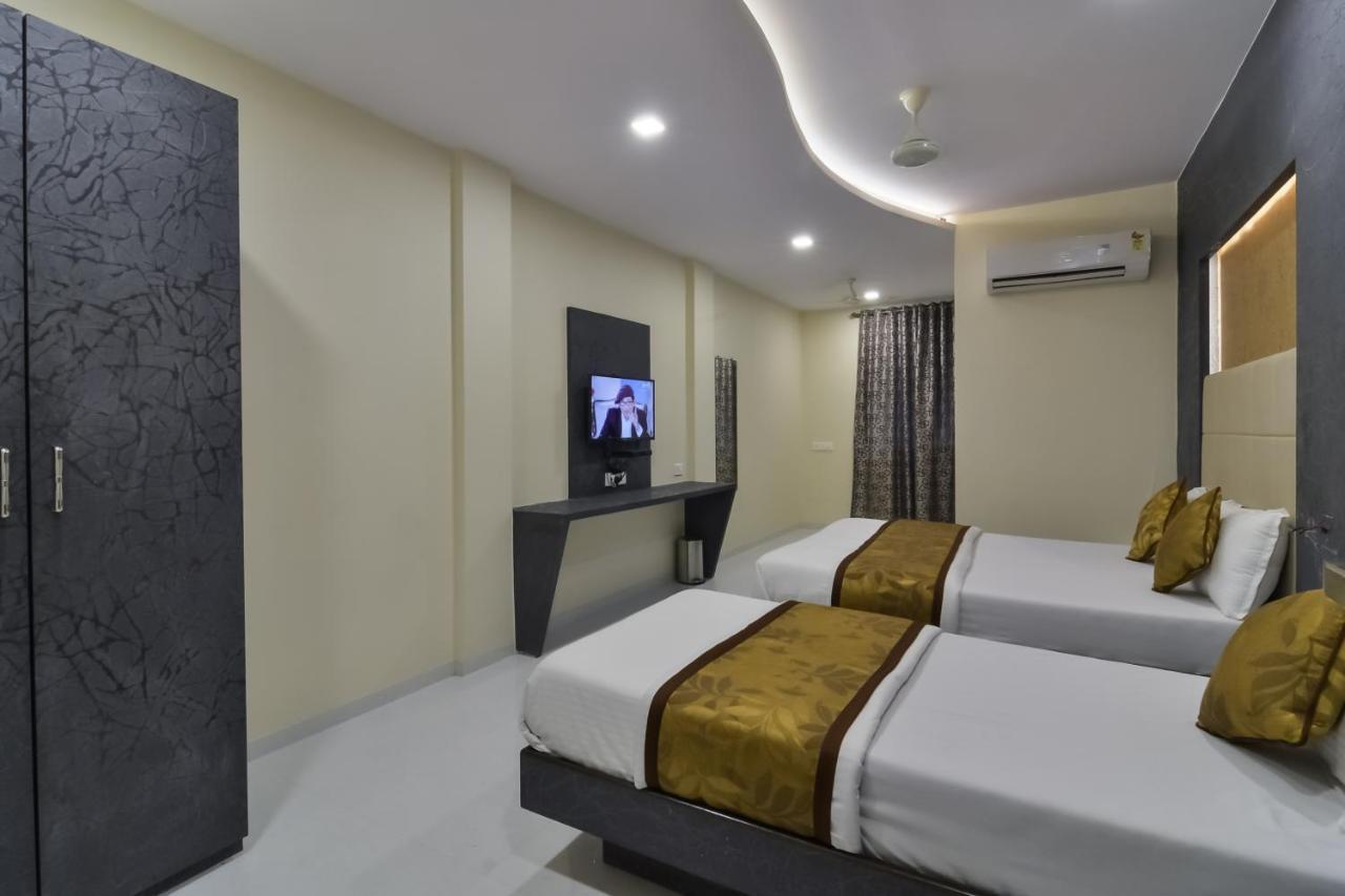 Hotel Aroma- Dadar Mumbai Eksteriør bilde