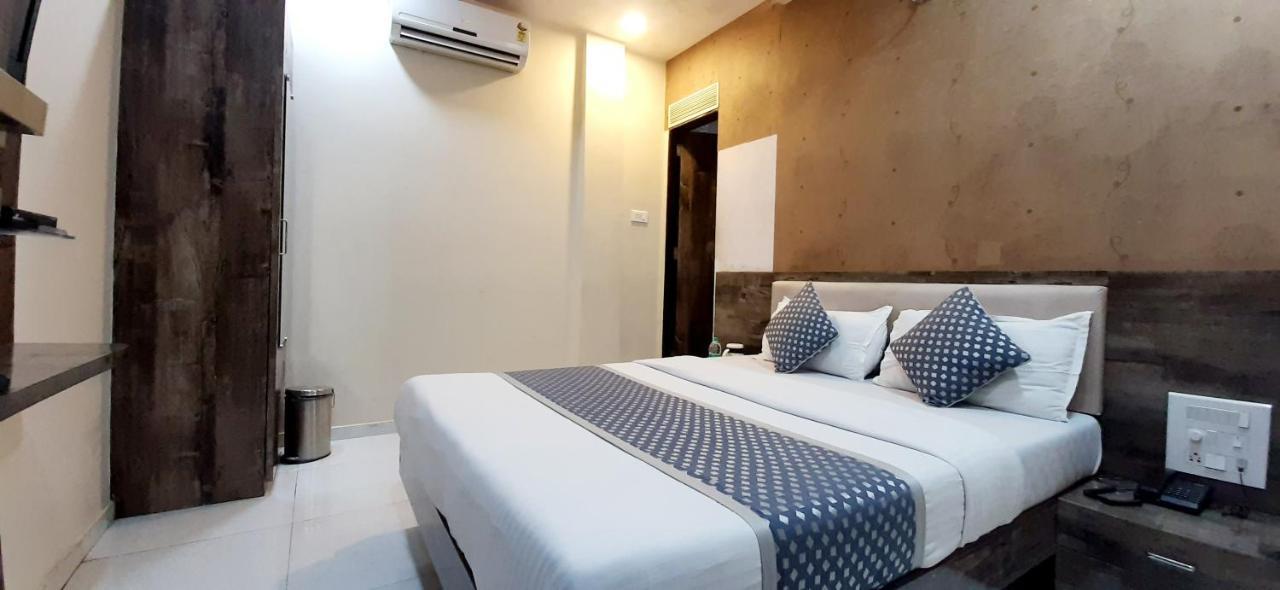 Hotel Aroma- Dadar Mumbai Eksteriør bilde